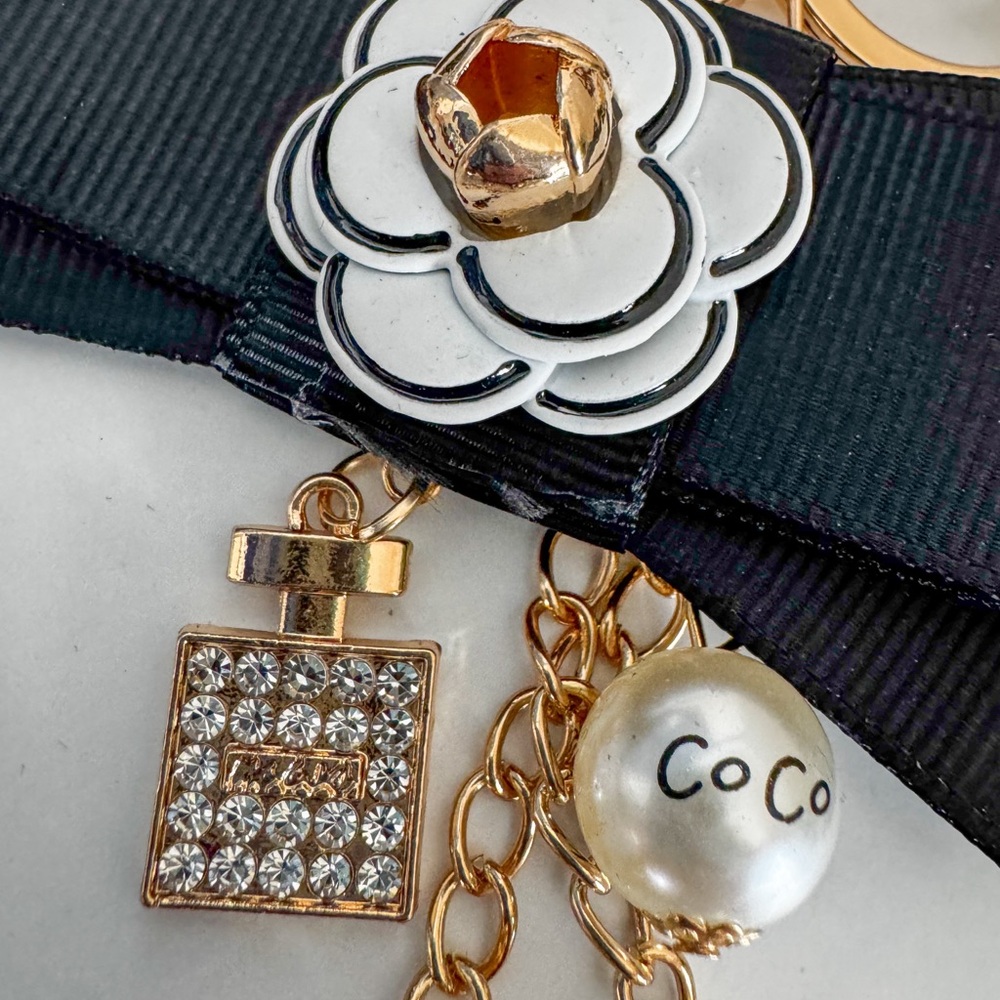 Chanel Vintage Padlock and Key Accessory - Authentic - Picture 3 of 3